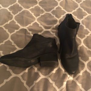 Size 7 Lucky Brand booties